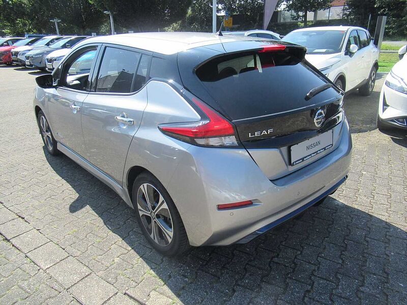 Nissan Leaf 40 kWh Tekna*SHZ*NAVI*LHZ*LEDER*BOSE*KEYLESS ENTRY