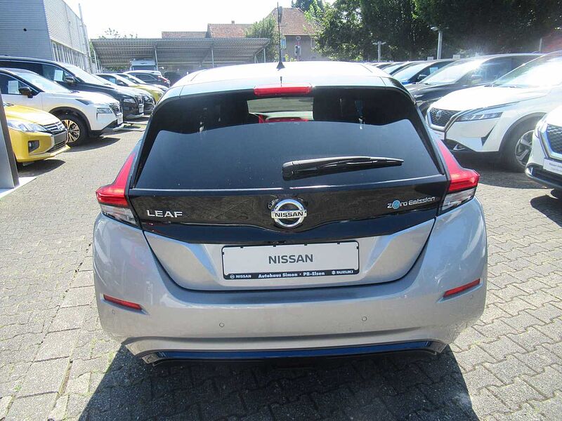 Nissan Leaf 40 kWh Tekna*SHZ*NAVI*LHZ*LEDER*BOSE*KEYLESS ENTRY