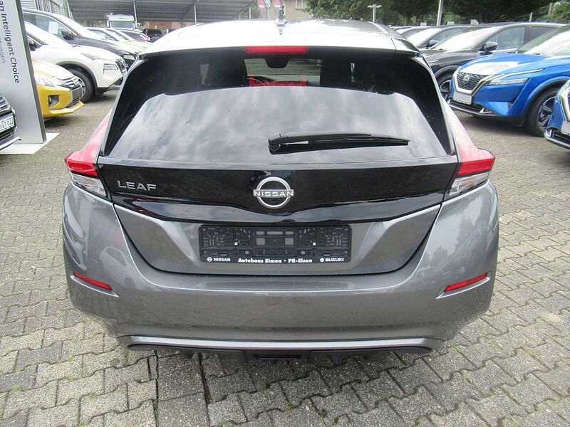 Nissan Leaf 40 kWh Tekna*LEDER*BOSE*LED*NAVI*SHZ*KEYLESS*