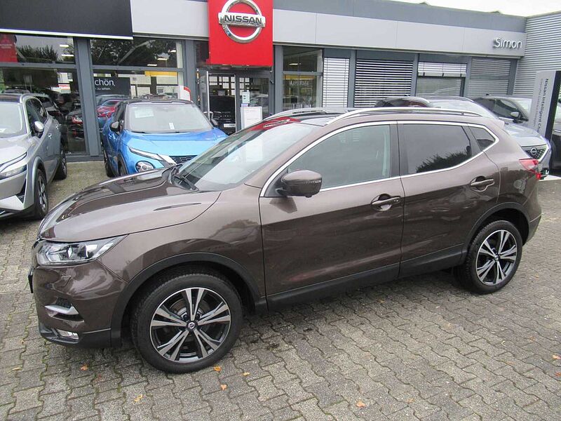 Nissan Qashqai 1.6 DIG-T N-Connecta*PANO*4xKAMERA*KEYLESS*SHZ*