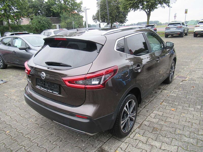 Nissan Qashqai 1.6 DIG-T N-Connecta*PANO*4xKAMERA*KEYLESS*SHZ*