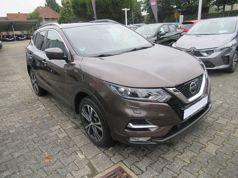 Nissan Qashqai 1.6 DIG-T N-Connecta*PANO*4xKAMERA*KEYLESS*SHZ*