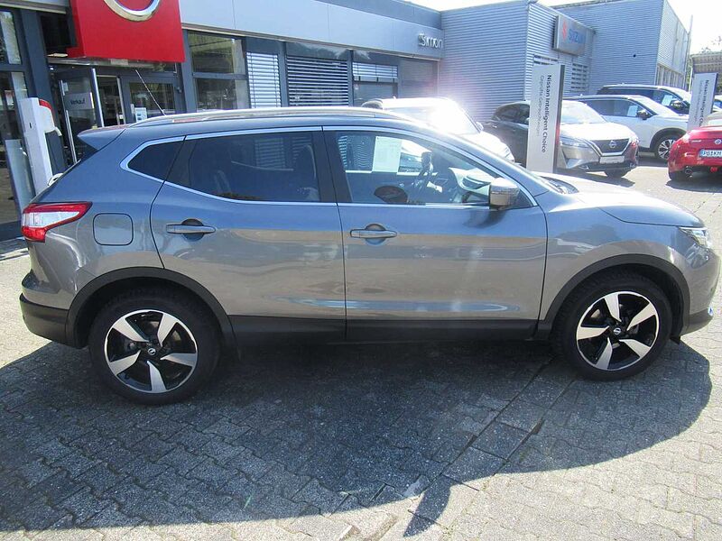 Nissan Qashqai 1.2 DIG-T Xtronic N-Connecta Pano SHZ