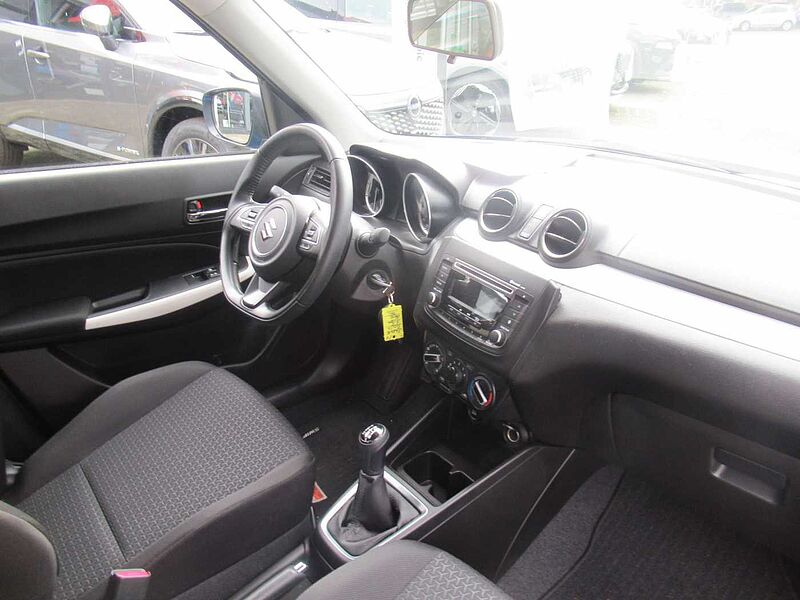 Suzuki Swift 1.2 Dualjet Hybrid Club*7.066 KM*KLIMA*ALU*DAB*