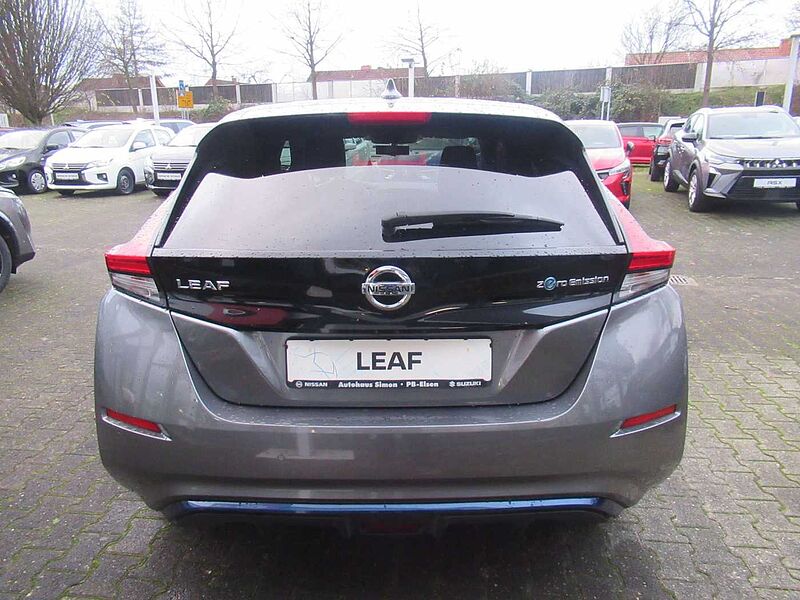 Nissan Leaf 40 kWh Tekna*LEDER*SHZ*NAVI*4xKAMERA*BOSE*