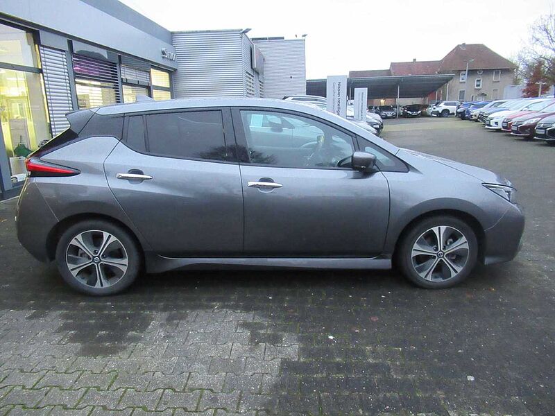 Nissan Leaf 40 kWh Tekna*ALLWETTER*LEDER*NAVI*4xKAMERA*SHZ*