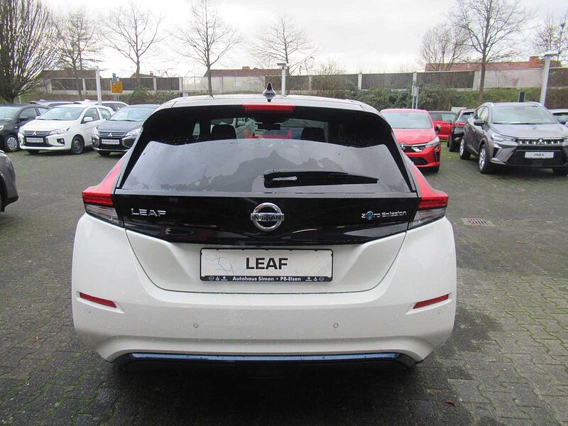 Nissan Leaf 62 kWh e+ Tekna *2farbig