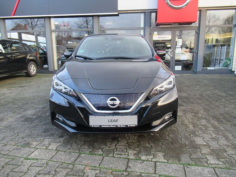 Nissan Leaf 40 kWh Tekna*LEDER*4xKAMERA*ALLWETTER*BOSE*