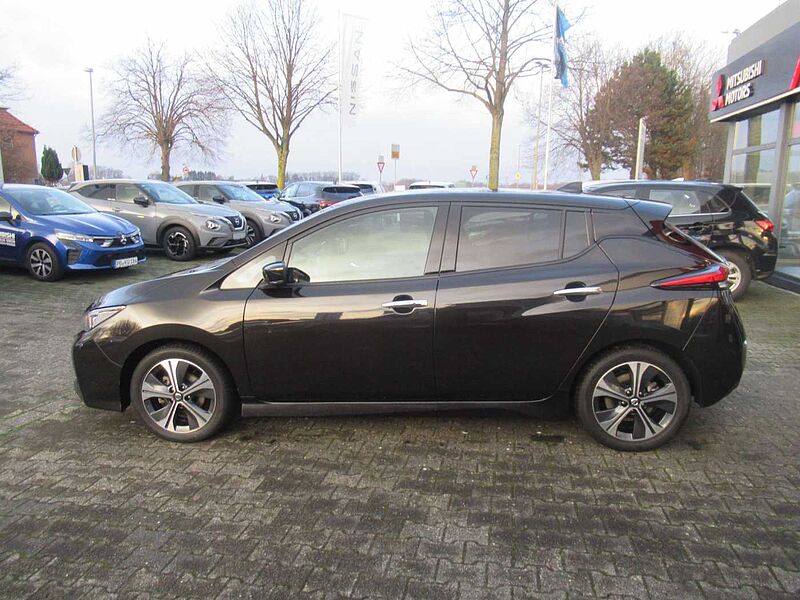 Nissan Leaf 40 kWh Tekna*LEDER*4xKAMERA*ALLWETTER*BOSE*